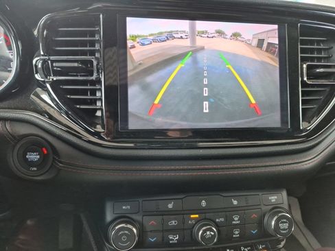 Used 2021 Dodge Durango R/T w/ Technology Group AWD/4WD image 19