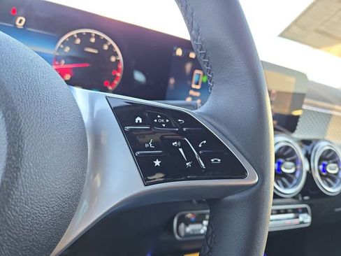 New 2026 Mercedes-Benz GLB 250 4MATIC image 16