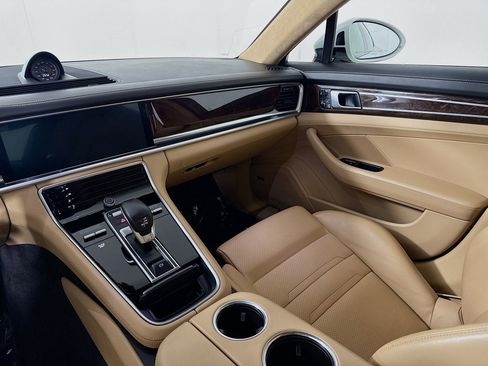 Certified 2020 Porsche Panamera GTS AWD/4WD image 24