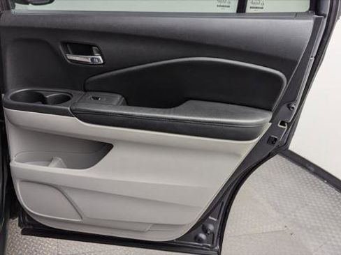 Used 2019 Honda Pilot LX image 21