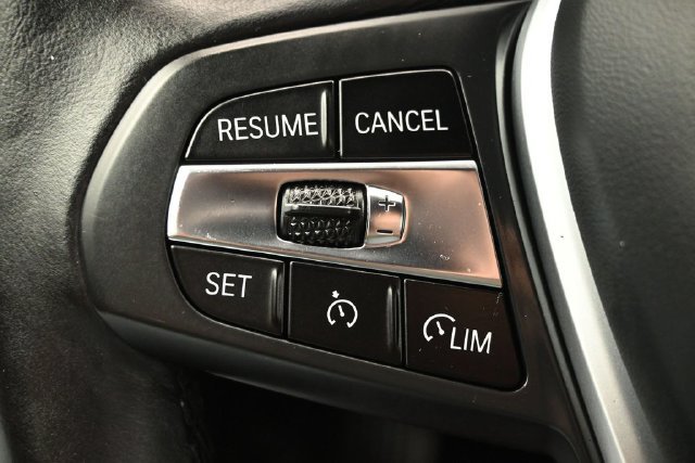 Used 2023 BMW 330i Sedan w/ Premium Package RWD image 18