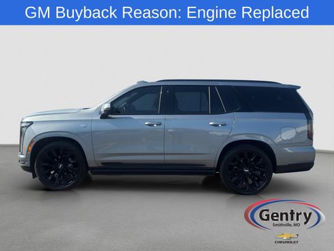 Used 2025 Cadillac Escalade Sport Platinum w/ LPO, ONYX Package AWD/4WD image 3