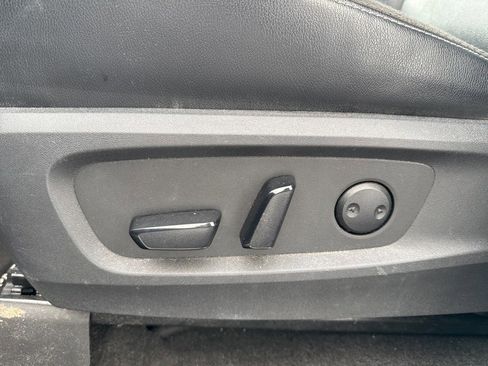 Used 2022 Nissan Pathfinder SL image 9