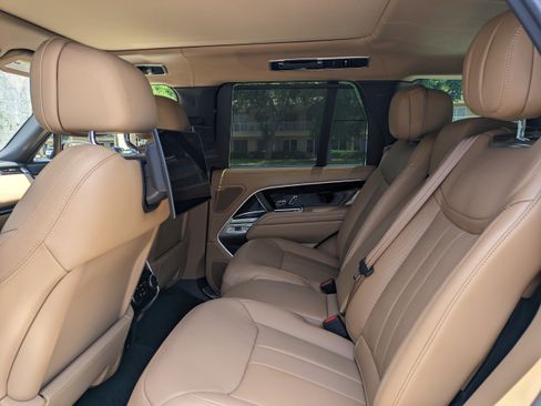 Used 2023 Land Rover Range Rover Autobiography AWD/4WD image 15