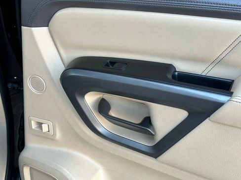 Used 2015 Nissan Armada Platinum w/ Platinum Reserve Package image 24