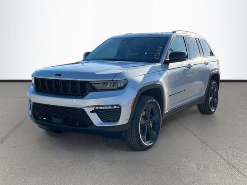 New 2025 Jeep Grand Cherokee Limited w/ Luxury Tech Group II AWD/4WD image 3
