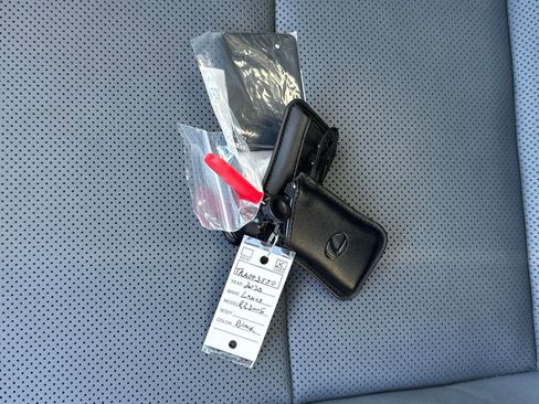 Used 2024 Lexus RZ 300e Premium image 29