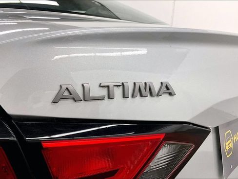 Used 2023 Nissan Altima 2.5 SV AWD/4WD image 24