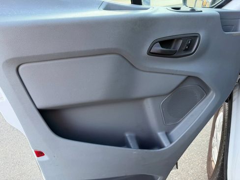 Used 2018 Ford Transit 350 XLT RWD image 9