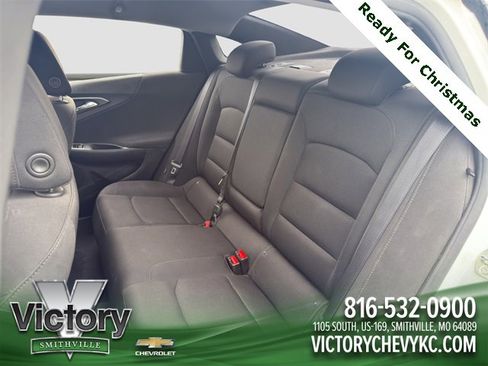 Used 2018 Chevrolet Malibu LT w/ Driver Confidence Package image 13