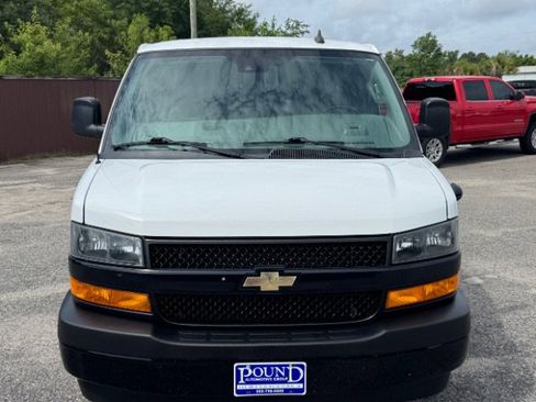 Used 2021 Chevrolet Express 2500 w/ Driver Convenience Package RWD image 2