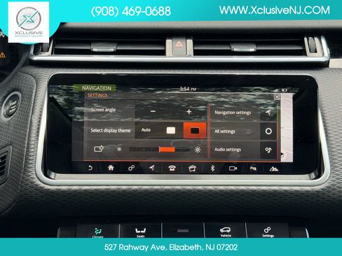 Used 2018 Land Rover Range Rover Velar R-Dynamic SE AWD/4WD image 15