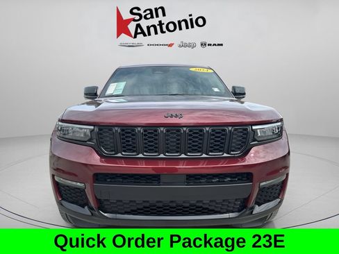 Used 2024 Jeep Grand Cherokee L Limited w/ Black Appearance Package RWD image 4