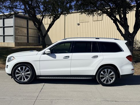 Used 2014 Mercedes-Benz GL 450 4MATIC image 4