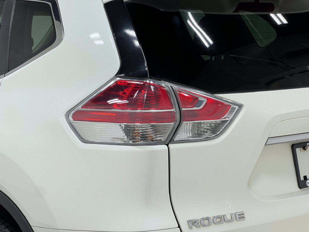 Used 2016 Nissan Rogue SL w/ SL Premium Package AWD/4WD image 35