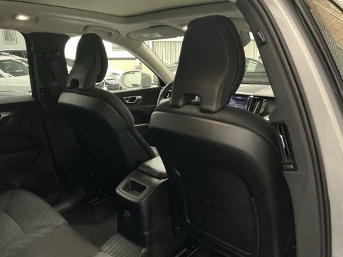 Used 2022 Volvo XC60 T8 Inscription Expression image 15