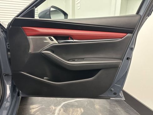 Used 2019 MAZDA MAZDA3 AWD Hatchback w/ Premium Pkg image 10