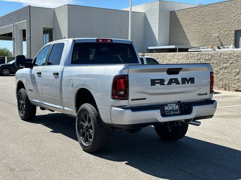 New 2026 RAM 2500 Big Horn AWD/4WD image 4