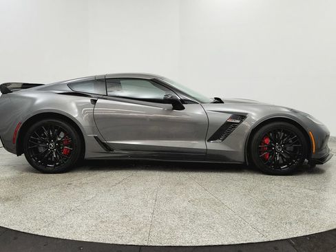 Used 2015 Chevrolet Corvette Z06 w/ 3LZ Preferred Equipment Group RWD image 6