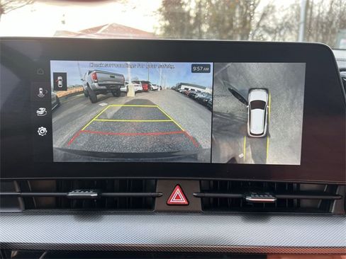 Certified 2024 Kia Sportage SX image 17