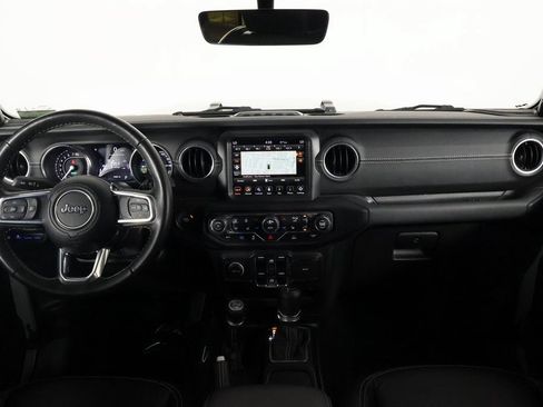 Used 2023 Jeep Wrangler Unlimited Sahara AWD/4WD image 8