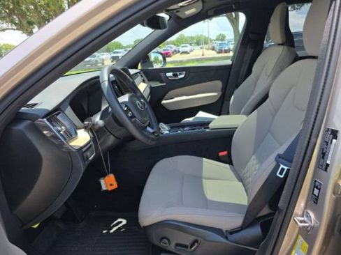 Certified 2026 Volvo XC60 B5 Plus AWD/4WD image 5