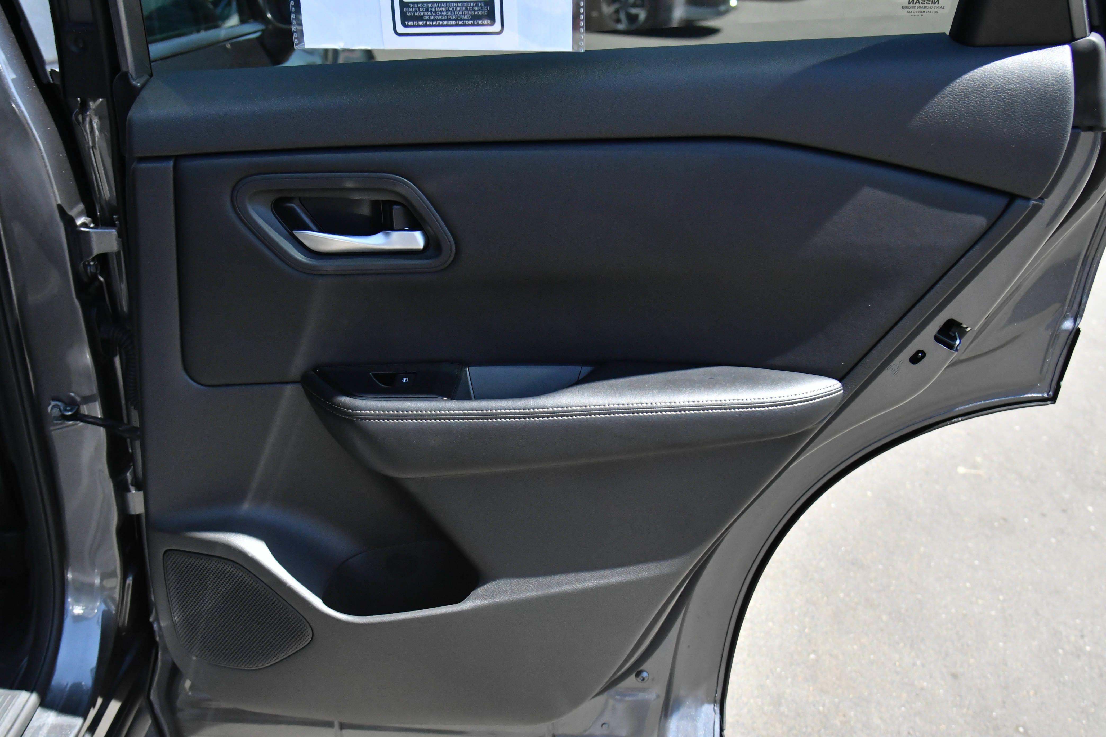 Used 2025 Nissan Rogue SV AWD/4WD image 42