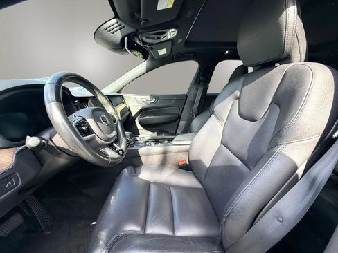 Used 2020 Volvo XC60 T5 Inscription FWD image 10