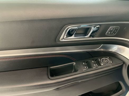 Used 2018 Ford Explorer Sport w/ Equipment Group 401A image 13