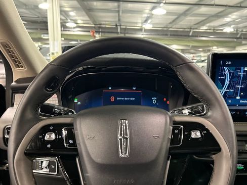Used 2023 Lincoln Corsair AWD w/ Equipment Group 101A image 11