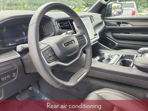 Used 2024 Jeep Wagoneer Series II w/ Flexible Seating Group AWD/4WD image 17