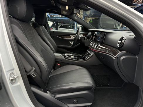 Used 2018 Mercedes-Benz E 300 4MATIC image 32