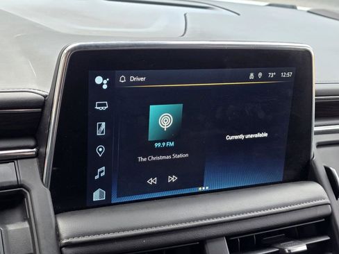 Used 2023 Chevrolet Suburban LT w/ Luxury Package image 31