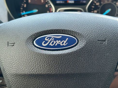 Used 2019 Ford Escape SE image 34