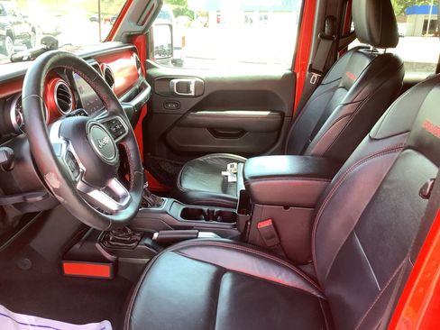 Used 2018 Jeep Wrangler Unlimited Rubicon w/ Dual Top Group AWD/4WD image 10
