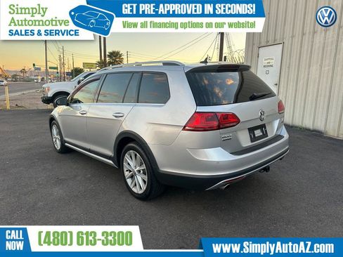 Used 2017 Volkswagen Golf Alltrack SE image 8