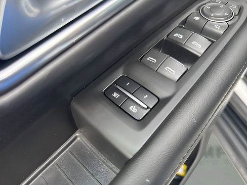 Used 2023 Chevrolet Suburban Premier RWD image 11