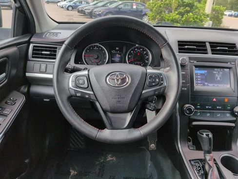 Used 2017 Toyota Camry SE FWD image 15