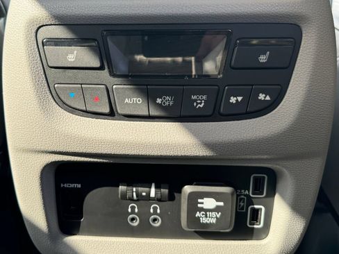 Used 2019 Honda Pilot Touring image 23
