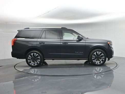 Used 2025 Ford Expedition Platinum w/ Driver's Package AWD/4WD image 33