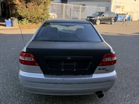 Used 2001 Volvo S40 FWD image 6