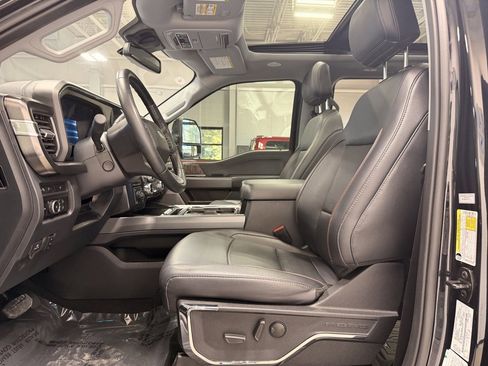 Used 2023 Ford F250 Lariat w/ Lariat Ultimate Package image 28