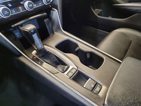 Used 2018 Honda Accord Sport image 26