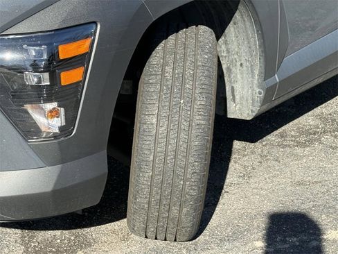 Used 2024 Hyundai Kona SEL image 24