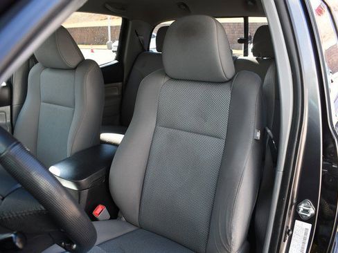 Used 2014 Toyota Tacoma 4x4 Double Cab w/ TRD Sport Package image 17