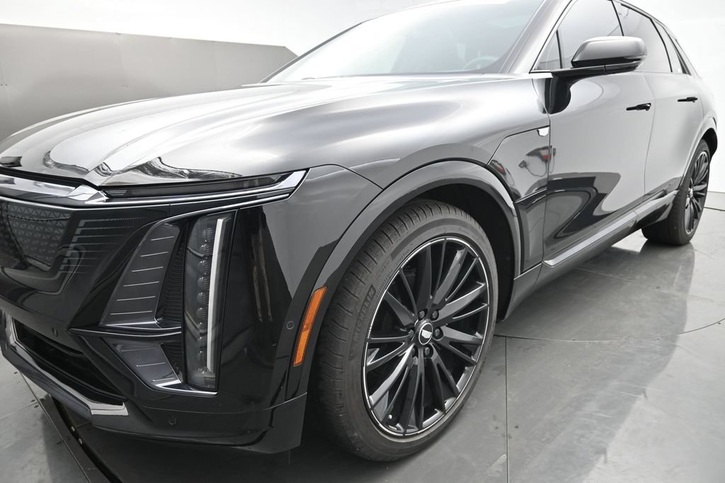 Certified 2025 Cadillac Lyriq Sport AWD/4WD image 33