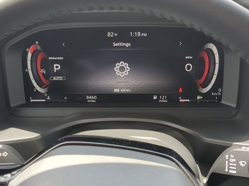 Used 2025 Nissan Rogue SL AWD/4WD image 14