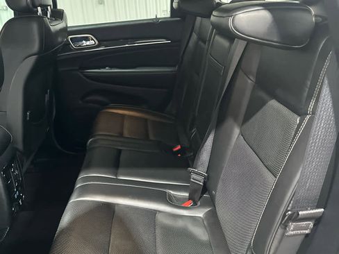 Used 2017 Jeep Grand Cherokee Overland AWD/4WD image 15