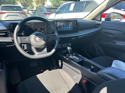 Used 2025 Nissan Kicks S w/ Charging Package FWD image 6
