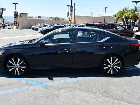 Used 2021 Nissan Altima 2.5 SR FWD image 4